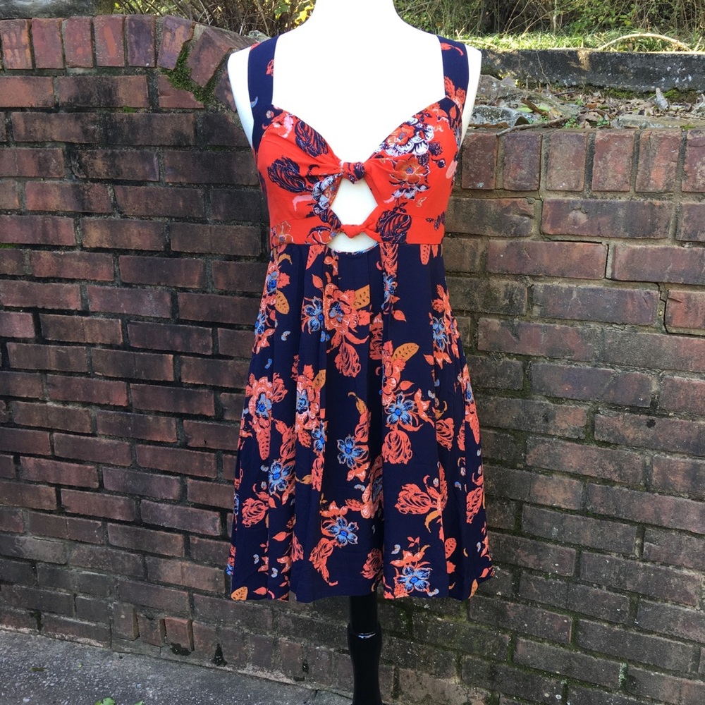 ✨Free People✨ floral cut-out dress